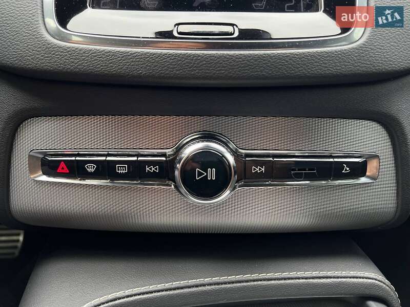 Внедорожник / Кроссовер Volvo XC90 2021 в Киеве фото 23 Внедорожник / Кроссовер Volvo XC90 2021 в Киеве