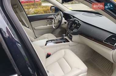 Позашляховик / Кросовер Volvo XC90 2015 в  фото 18 Позашляховик / Кросовер Volvo XC90 2015 в