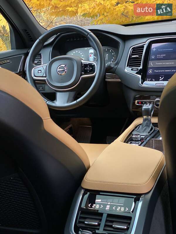 Внедорожник / Кроссовер Volvo XC90 2015 в Киеве