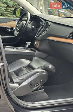 Внедорожник / Кроссовер Volvo XC90 2015 в 