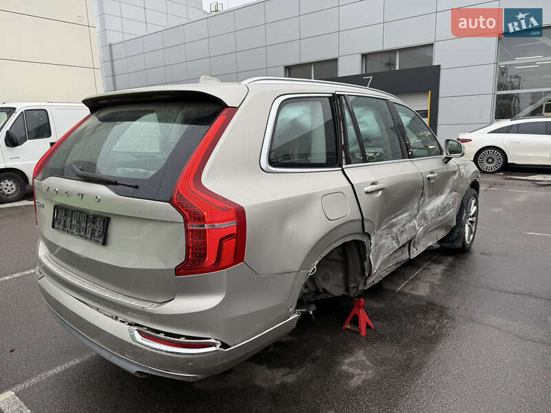 Позашляховик / Кросовер Volvo XC90 2016 в Києві