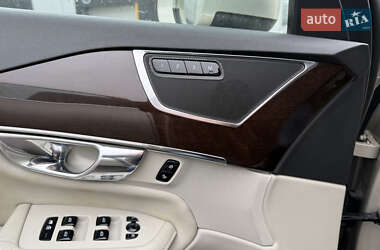 Внедорожник / Кроссовер Volvo XC90 2016 в 