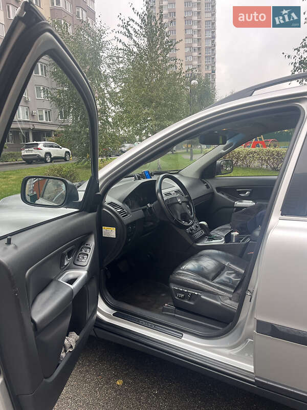 Внедорожник / Кроссовер Volvo XC90 2005 в Киеве