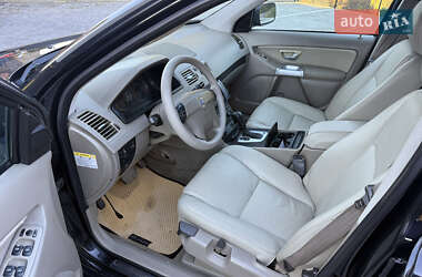 Позашляховик / Кросовер Volvo XC90 2004 в 