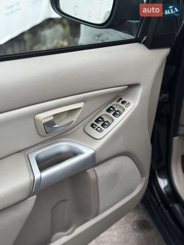 Внедорожник / Кроссовер Volvo XC90 2004 в Киеве фото 14 Внедорожник / Кроссовер Volvo XC90 2004 в Киеве