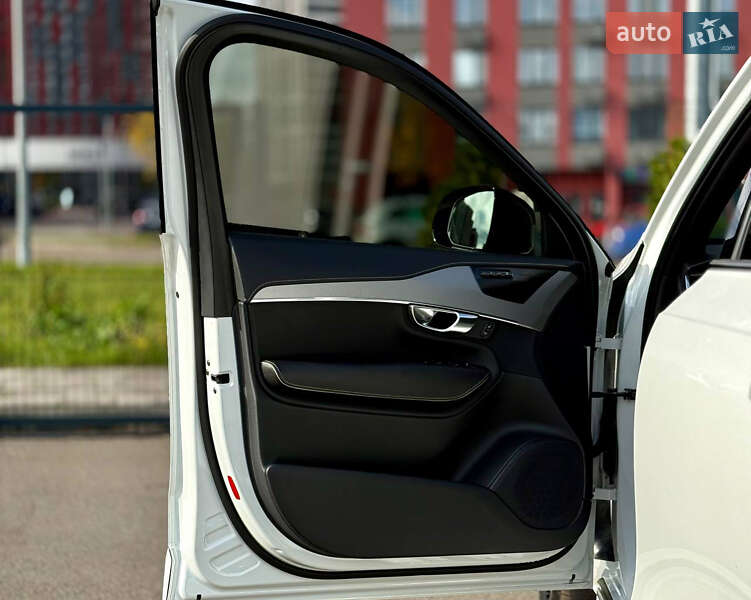 Внедорожник / Кроссовер Volvo XC90 2021 в Киеве фото 18 Внедорожник / Кроссовер Volvo XC90 2021 в Киеве