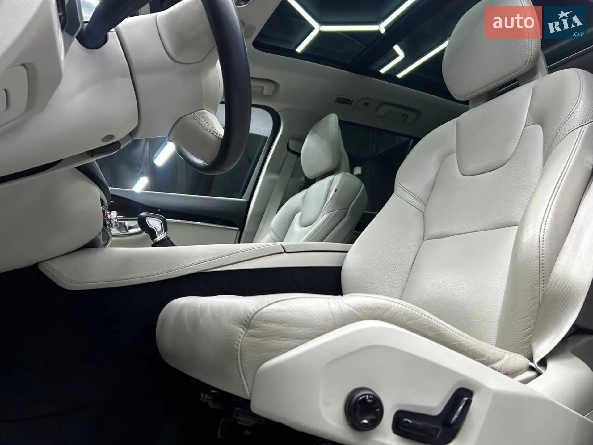 2018 Volvo XC90 - мініатюра 27