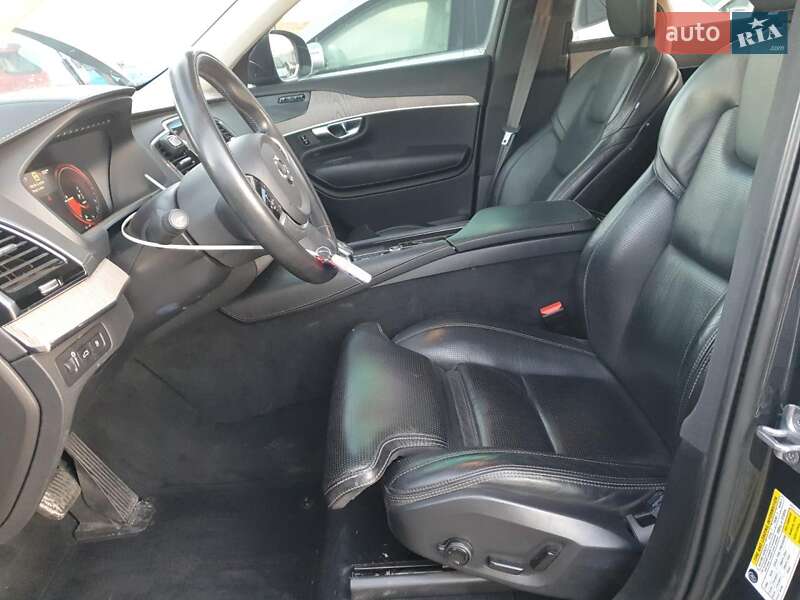 Внедорожник / Кроссовер Volvo XC90 2021 в Киеве