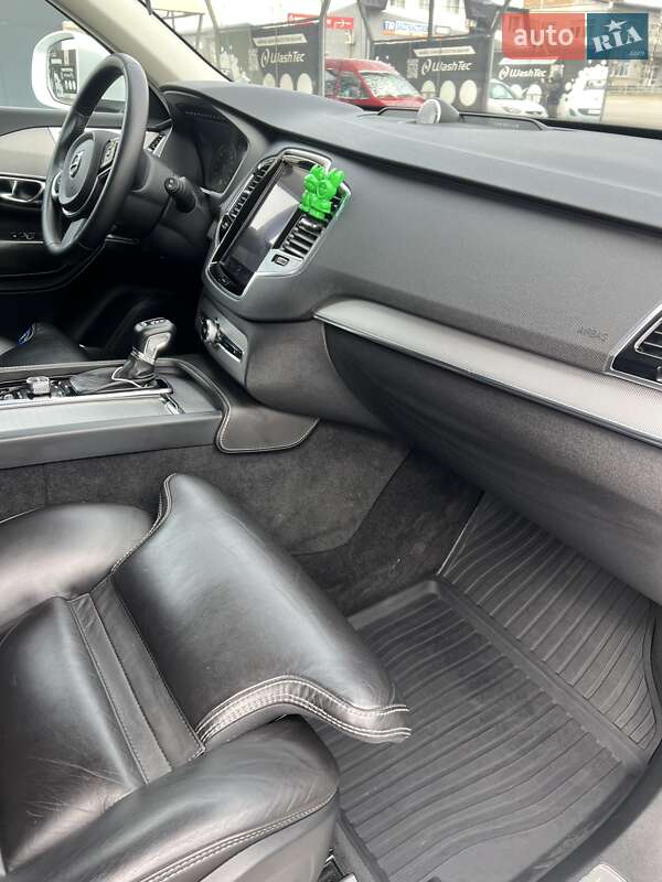 Внедорожник / Кроссовер Volvo XC90 2015 в Черновцах фото 10 Внедорожник / Кроссовер Volvo XC90 2015 в Черновцах