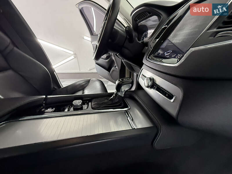 Внедорожник / Кроссовер Volvo XC90 2015 в Трускавце фото 28 Внедорожник / Кроссовер Volvo XC90 2015 в Трускавце