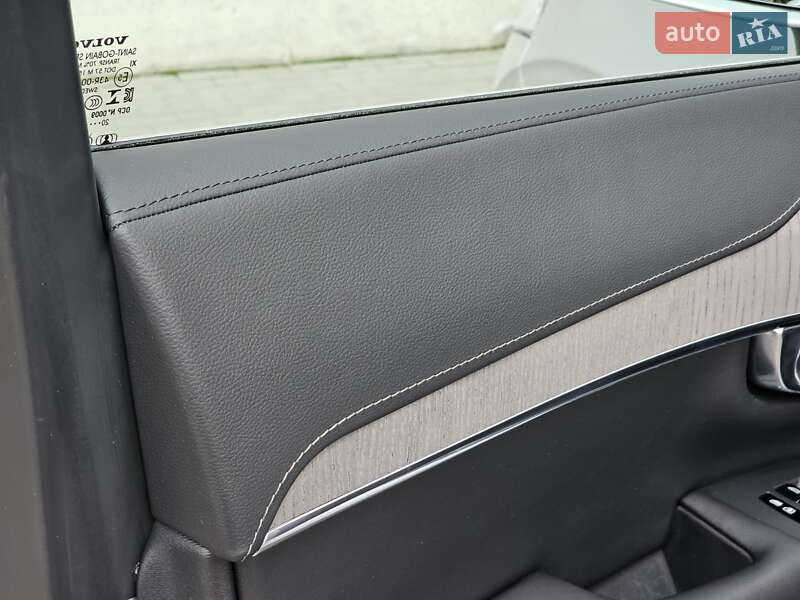 Позашляховик / Кросовер Volvo XC90 2020 в Львові фото 32 Позашляховик / Кросовер Volvo XC90 2020 в Львові