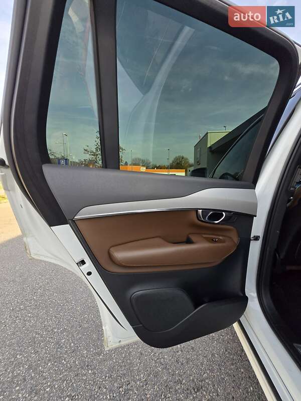 Позашляховик / Кросовер Volvo XC90 2019 в Києві фото 29 Позашляховик / Кросовер Volvo XC90 2019 в Києві