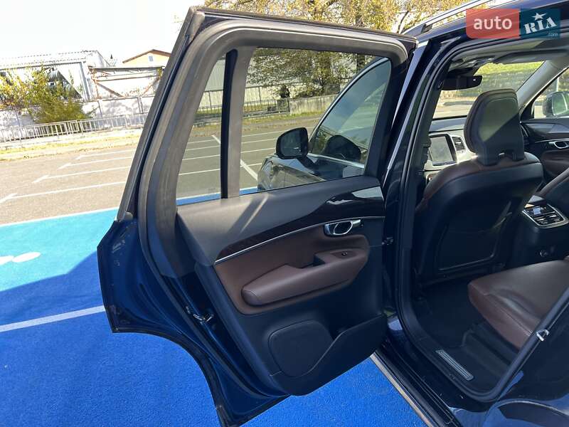Внедорожник / Кроссовер Volvo XC90 2019 в Киеве