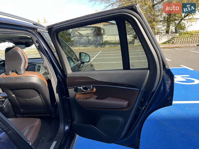 Внедорожник / Кроссовер Volvo XC90 2019 в Киеве