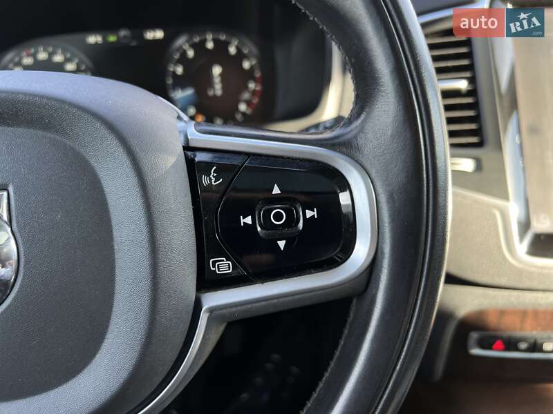 Внедорожник / Кроссовер Volvo XC90 2019 в Киеве