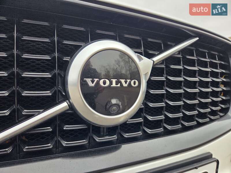 Внедорожник / Кроссовер Volvo XC90 2020 в Киеве