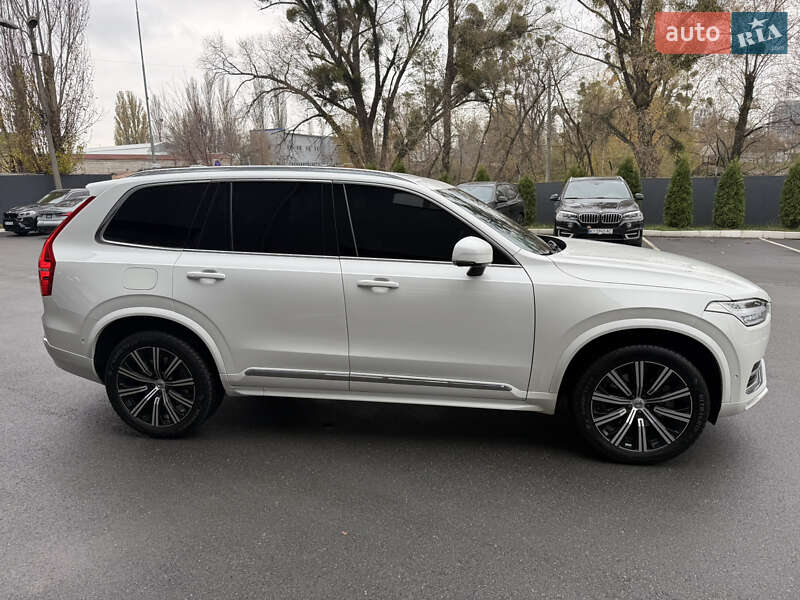Внедорожник / Кроссовер Volvo XC90 2023 в Киеве