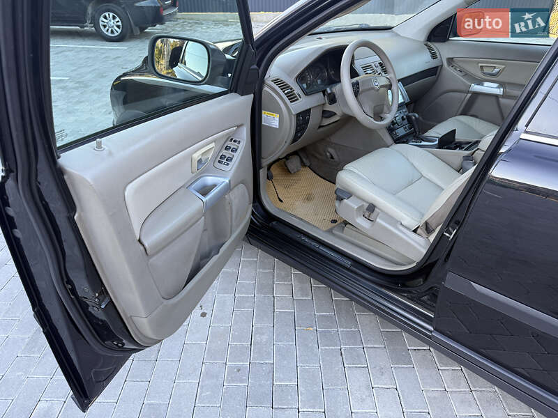 Внедорожник / Кроссовер Volvo XC90 2004 в Кременце