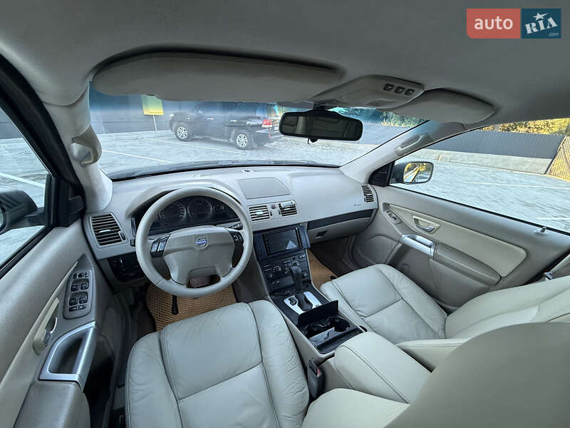 Внедорожник / Кроссовер Volvo XC90 2004 в Кременце