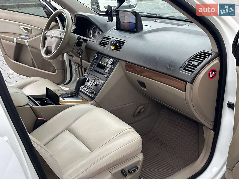 Внедорожник / Кроссовер Volvo XC90 2010 в Львове