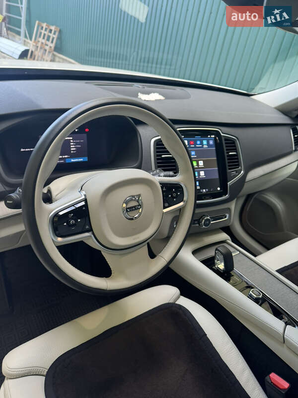 Внедорожник / Кроссовер Volvo XC90 2024 в Киеве