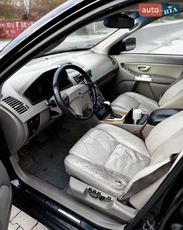 Внедорожник / Кроссовер Volvo XC90 2002 в Краматорске