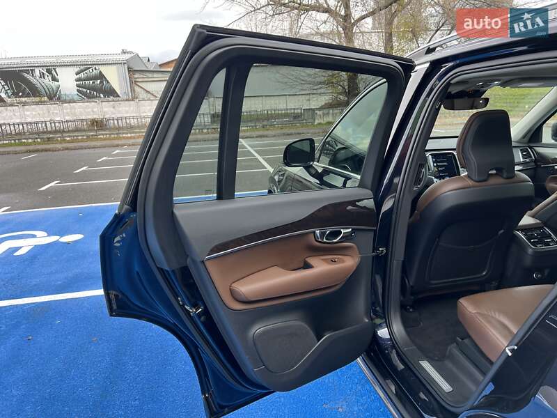 Внедорожник / Кроссовер Volvo XC90 2019 в Киеве