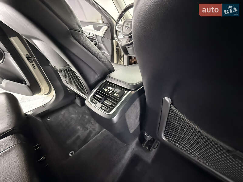 Внедорожник / Кроссовер Volvo XC90 2015 в Трускавце фото 40 Внедорожник / Кроссовер Volvo XC90 2015 в Трускавце