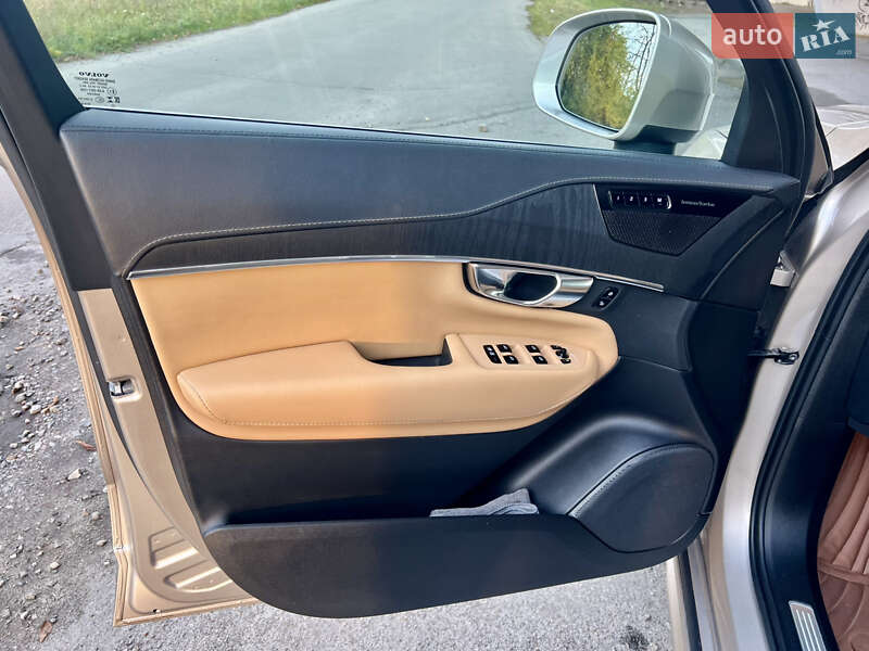 Позашляховик / Кросовер Volvo XC90 2023 в Києві фото 31 Позашляховик / Кросовер Volvo XC90 2023 в Києві