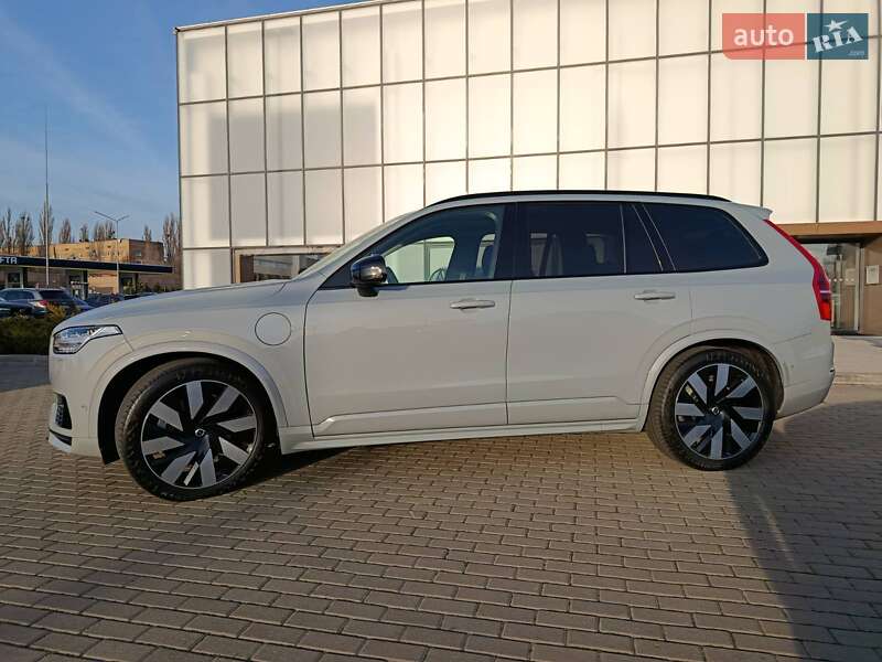 Внедорожник / Кроссовер Volvo XC90 2024 в Киеве