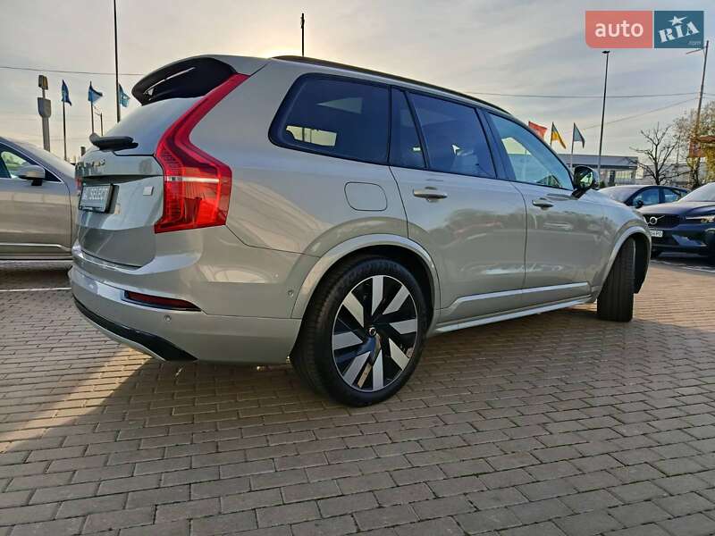 Внедорожник / Кроссовер Volvo XC90 2024 в Киеве