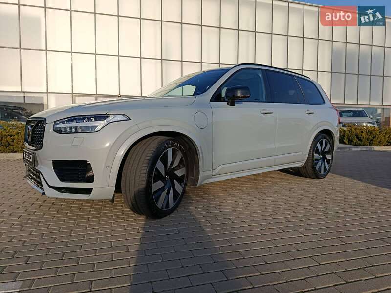 Внедорожник / Кроссовер Volvo XC90 2024 в Киеве