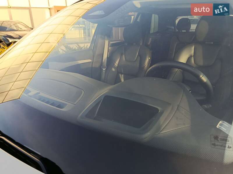 Внедорожник / Кроссовер Volvo XC90 2024 в Киеве