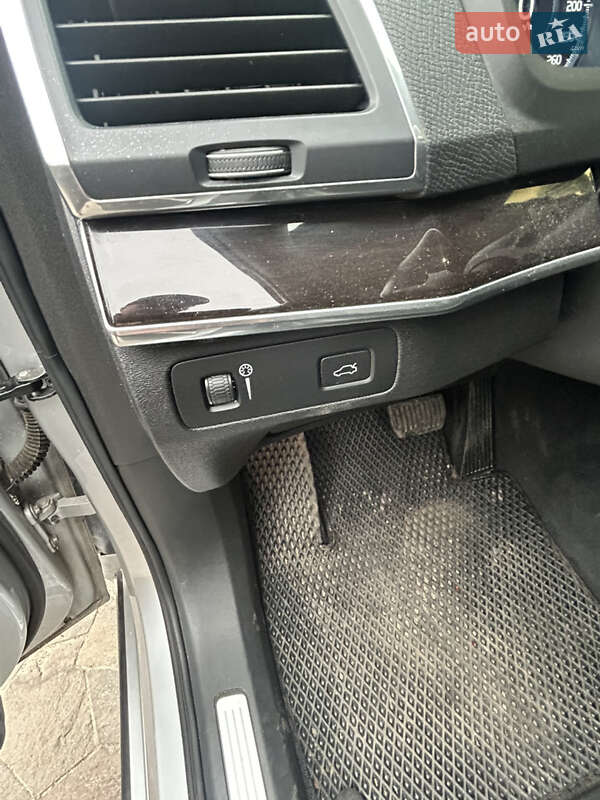 Внедорожник / Кроссовер Volvo XC90 2018 в Киеве