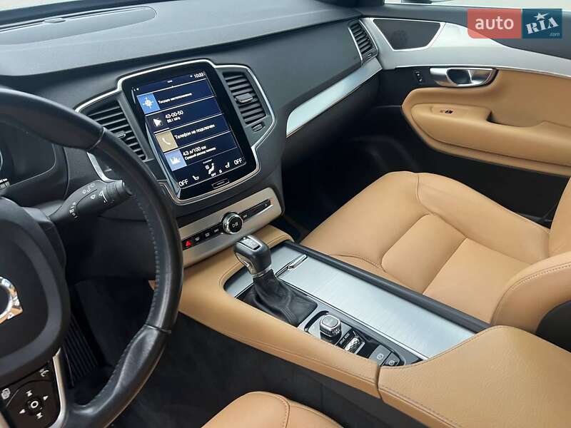 Внедорожник / Кроссовер Volvo XC90 2017 в Тернополе