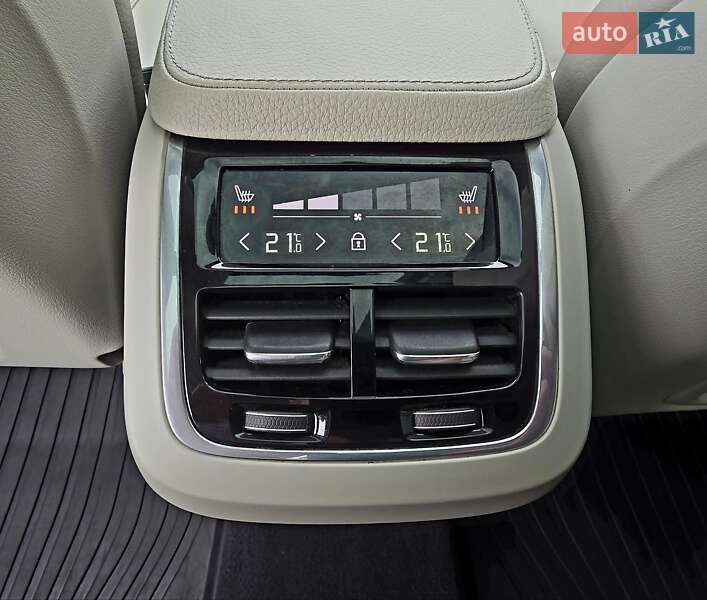 Внедорожник / Кроссовер Volvo XC90 2018 в Ивано-Франковске