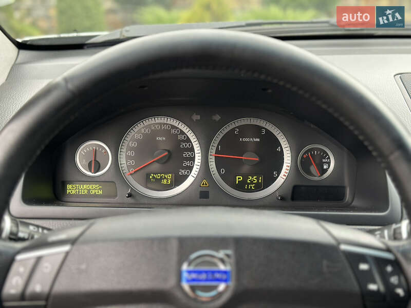 Внедорожник / Кроссовер Volvo XC90 2011 в Стрые