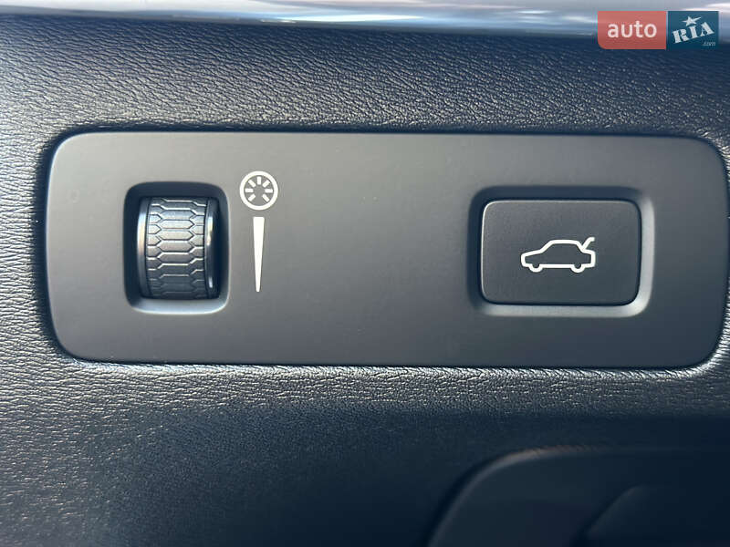 Внедорожник / Кроссовер Volvo XC90 2019 в Дрогобыче