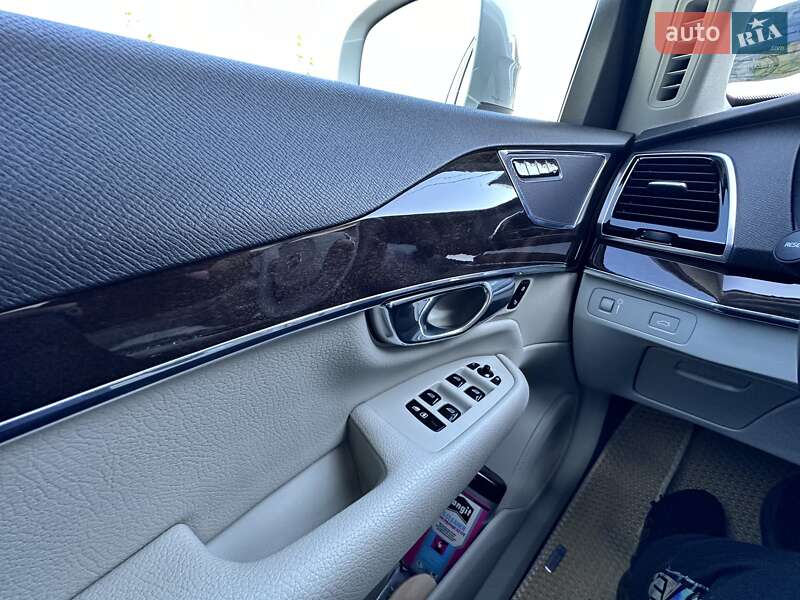 Внедорожник / Кроссовер Volvo XC90 2016 в Ровно