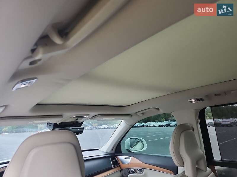 Внедорожник / Кроссовер Volvo XC90 2016 в Львове