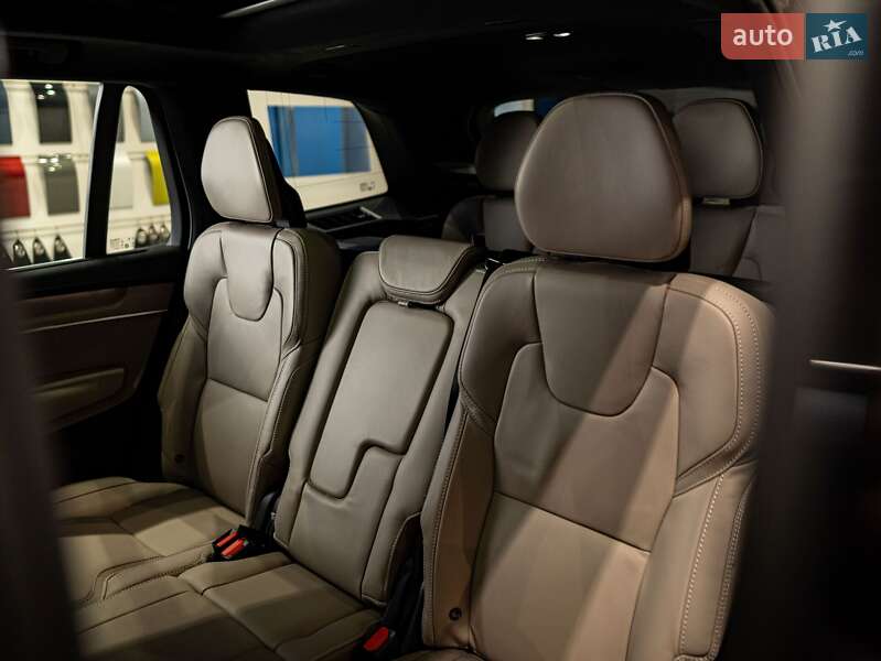 Внедорожник / Кроссовер Volvo XC90 2025 в Харькове