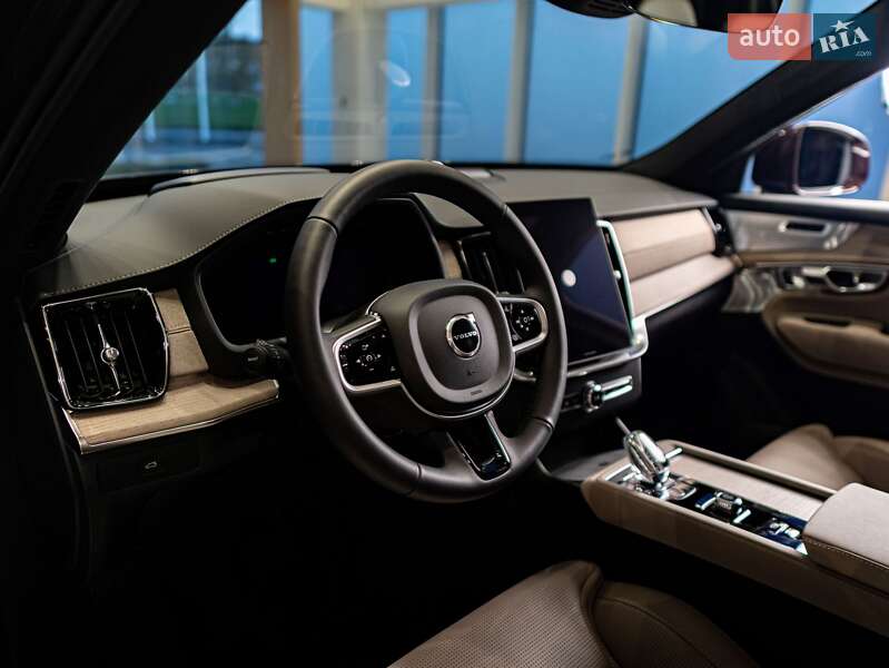 Внедорожник / Кроссовер Volvo XC90 2025 в Харькове