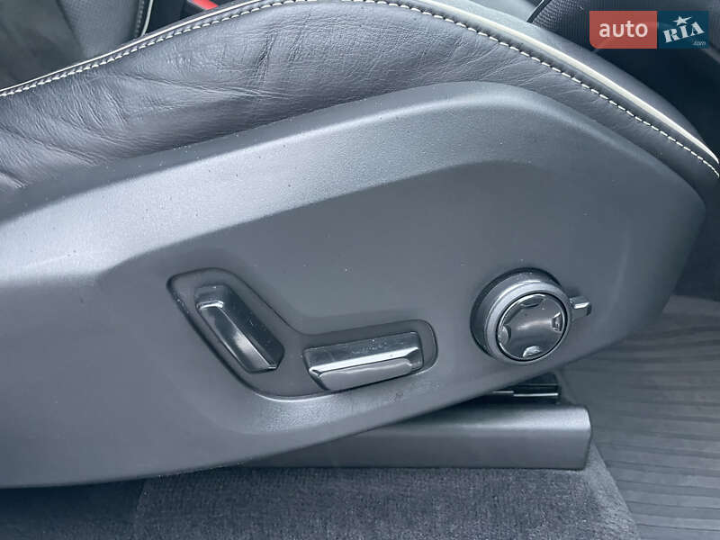 Внедорожник / Кроссовер Volvo XC90 2020 в Днепре фото 30 Внедорожник / Кроссовер Volvo XC90 2020 в Днепре