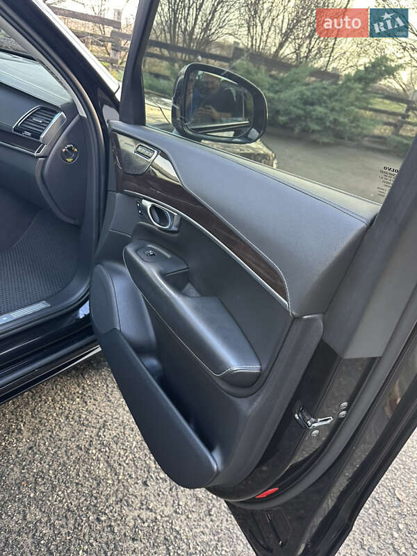 Внедорожник / Кроссовер Volvo XC90 2018 в Новомосковске