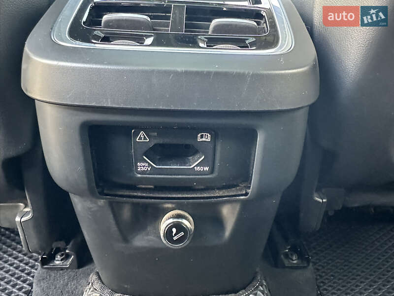 Внедорожник / Кроссовер Volvo XC90 2018 в Новомосковске