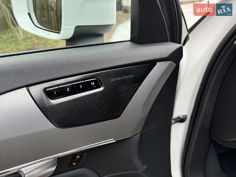 Внедорожник / Кроссовер Volvo XC90 2020 в Киеве фото 86 Внедорожник / Кроссовер Volvo XC90 2020 в Киеве