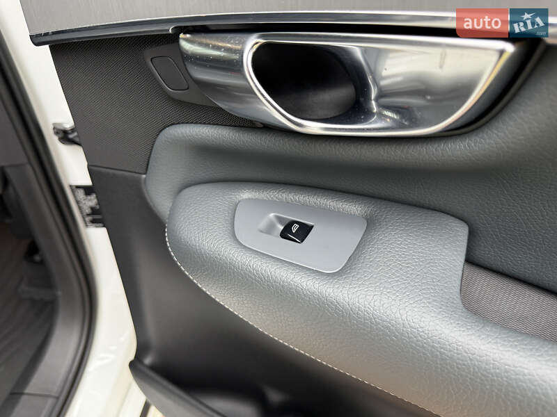 Внедорожник / Кроссовер Volvo XC90 2020 в Киеве фото 151 Внедорожник / Кроссовер Volvo XC90 2020 в Киеве