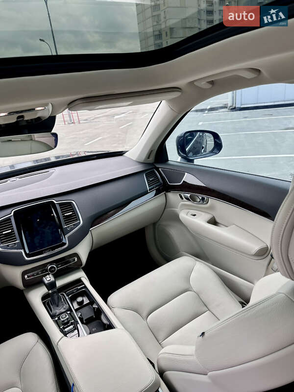 Позашляховик / Кросовер Volvo XC90 2019 в Києві фото 8 Позашляховик / Кросовер Volvo XC90 2019 в Києві