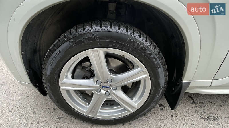 Позашляховик / Кросовер Volvo XC90 2019 в Чернівцях