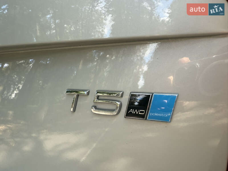 Позашляховик / Кросовер Volvo XC90 2019 в Чернівцях